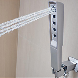 handshowers_t.jpg