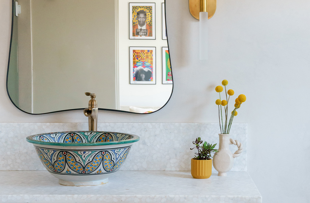 San Clemente, CA, 2021 / photographer: Charlotte Lea / featuring the ROOK® Single-Handle Vessel Lavatory Faucet.