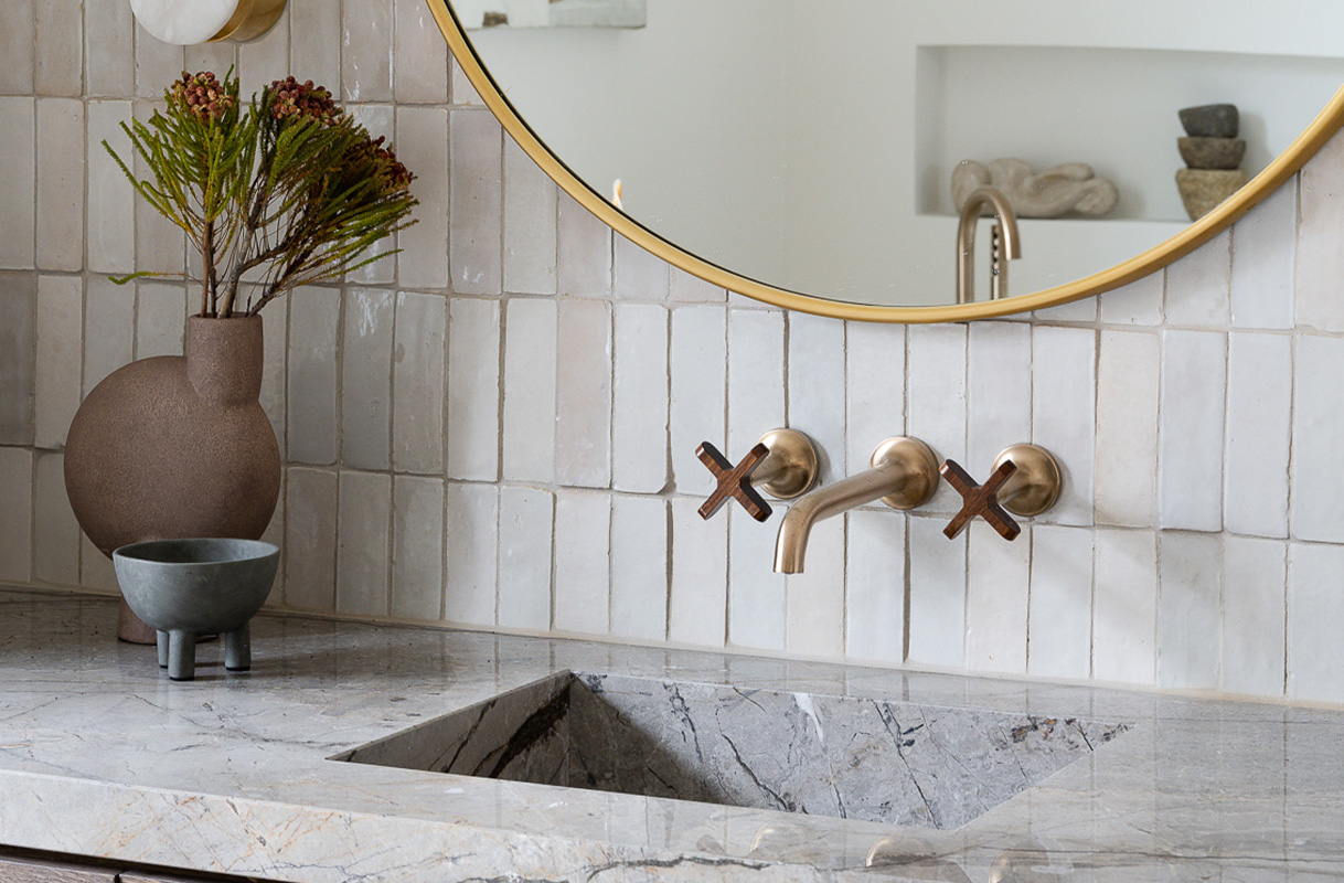 Indianapolis, 2022 / photographer: Sarah Shields / Featuring the Odin® Two-Handle Wall Mount Lavatory Faucet.