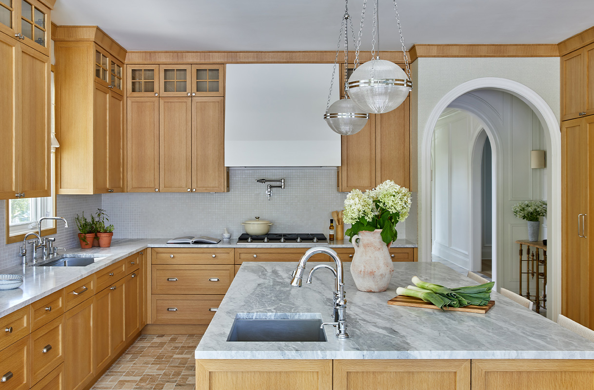 Interior Designer: Natalie Kraiem  / Long Branch, nj, 2022 / photographer: Kirsten Francis / featuring the artesso® bridge faucet with side sprayer, Single Handle Pull-Down Kitchen Faucet and bar faucet in Polished Chrome.