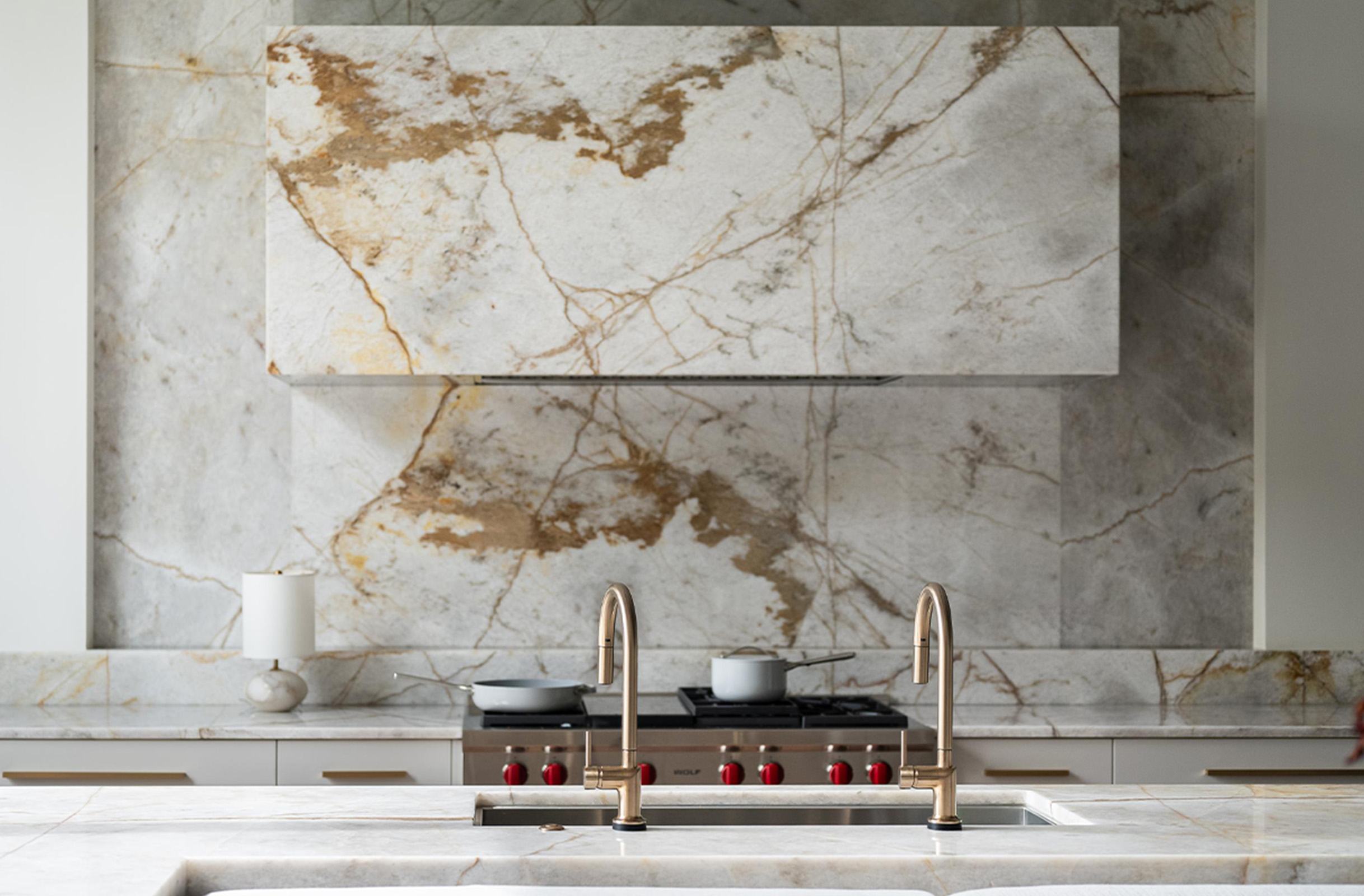 Interior Designer: Marika Klemm / Photographer: Sarah Shields / Featuring Odin® Smarttouch® Pull-down prep Kitchen faucets in Brilliance® Luxe Gold®