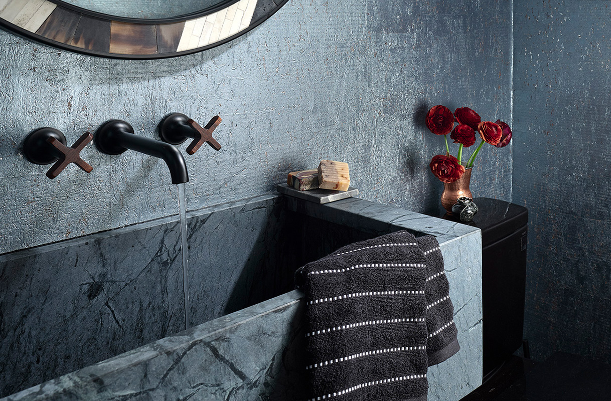 DENVER, CO, 2023 / PHOTOGRAPHER: ERIC LUCERO / FEATURING THE JASON WU FOR BRIZO™ WALL MOUNT LAVATORY FAUCET WITH CROSS HANDLES IN MATTE BLACK 