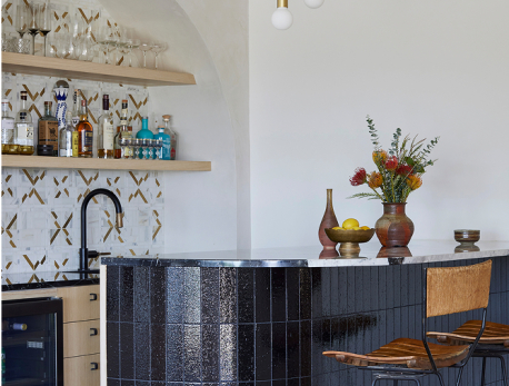 interior Designer: natalie myers / Ladera Heights, CA 2023/ Photographer: Jessica Alexander / Featuring the Litze® Single Handle Arc Pull Down Kitchen Faucet with arc spout Knurled Handle in matte black and Brilliance® luxe gold®