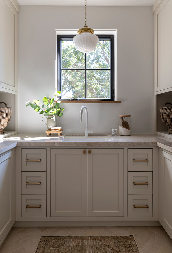 Nicole Salceda / Stylist: Eye for Pretty At Home / Photographer: Jessica Brydson / Featuring the Jason Wu for Brizo™ Kitchen Pull-Down Faucet with Arc Spout in Matte White